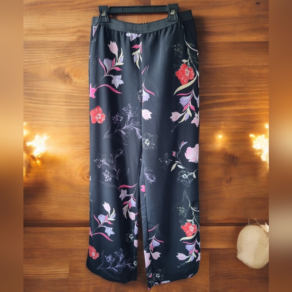 🆕️ B.Young Black Floral Palazzo Pants